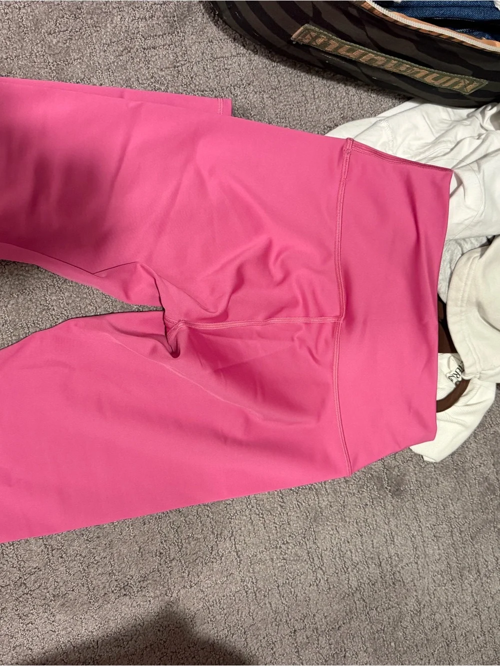 ALO- 7/8 High-Waist Airlift Legging in Paradise Pink